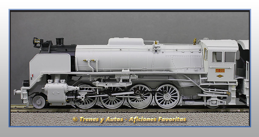 Locomotora vapor con ténder Mikado 141F 2101 - Renfe