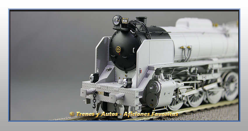 Locomotora vapor con ténder Mikado 141F 2101 - Renfe