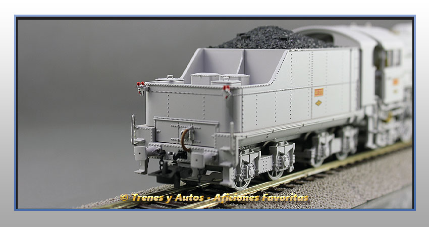 Locomotora vapor con ténder Mikado 141F 2101 - Renfe