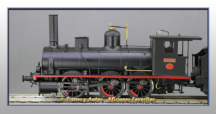 Locomotora vapor con ténder 030-2305 - Renfe