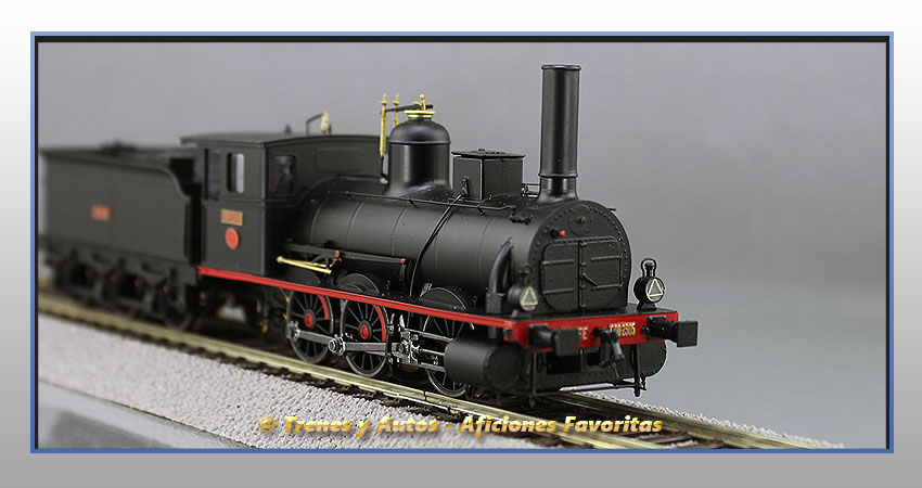 Locomotora vapor con ténder 030-2305 - Renfe