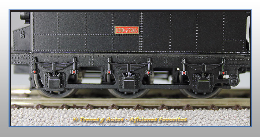 Locomotora vapor con ténder 030-2305 - Renfe