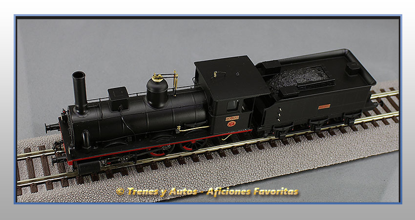 Locomotora vapor con ténder 030-2305 - Renfe