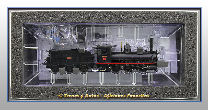 Locomotora vapor con ténder 030-2264 - Renfe