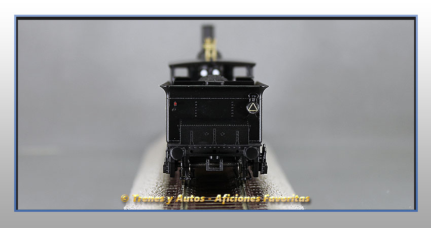 Locomotora vapor con ténder 030-2264 - Renfe
