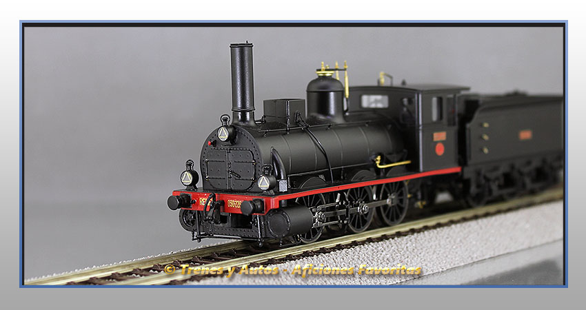 Locomotora vapor con ténder 030-2264 - Renfe