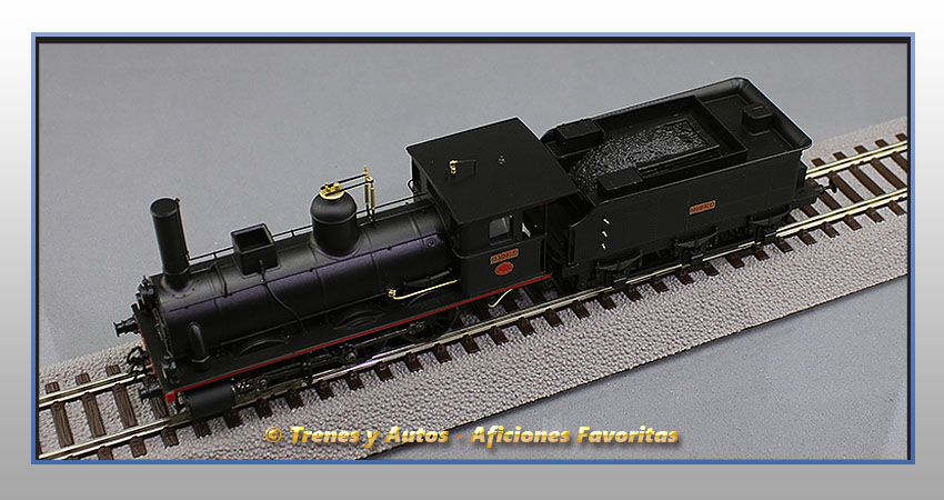 Locomotora vapor con ténder 030-2264 - Renfe