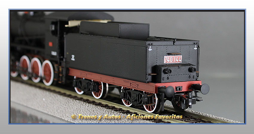 Locomotora vapor Serie GR.740 con quitanieves - FS