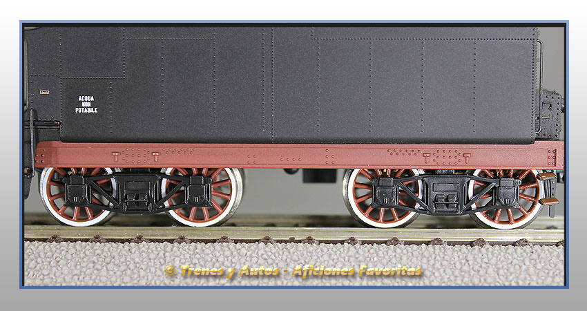 Locomotora vapor Serie GR.740 con quitanieves - FS