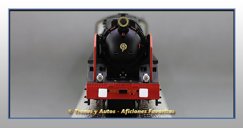 Locomotora vapor con ténder Serie 141F Mikado - Renfe