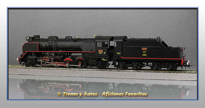 Locomotora vapor con ténder Serie 141F Mikado - Renfe