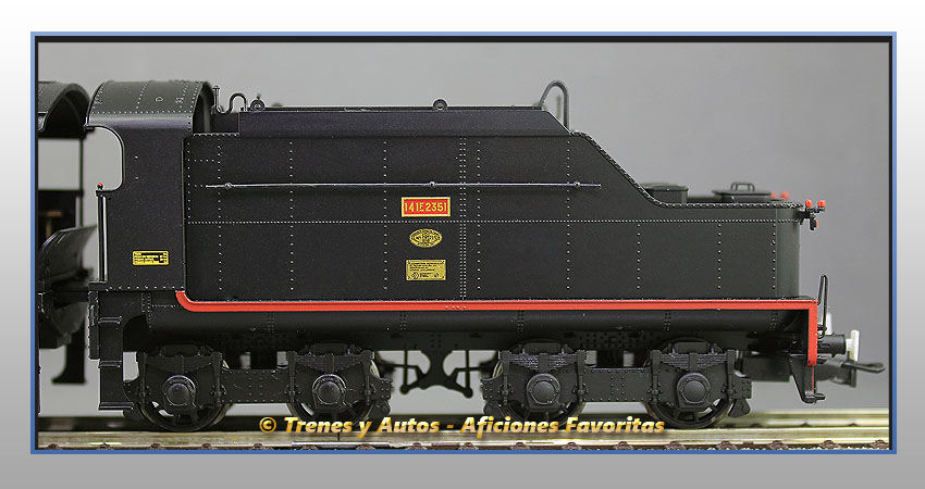 Locomotora vapor con ténder Serie 141F Mikado - Renfe