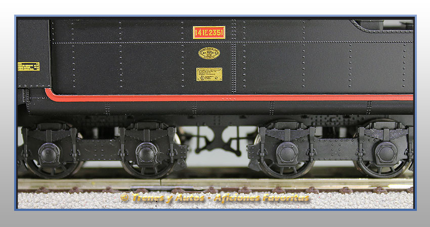 Locomotora vapor con ténder Serie 141F Mikado - Renfe