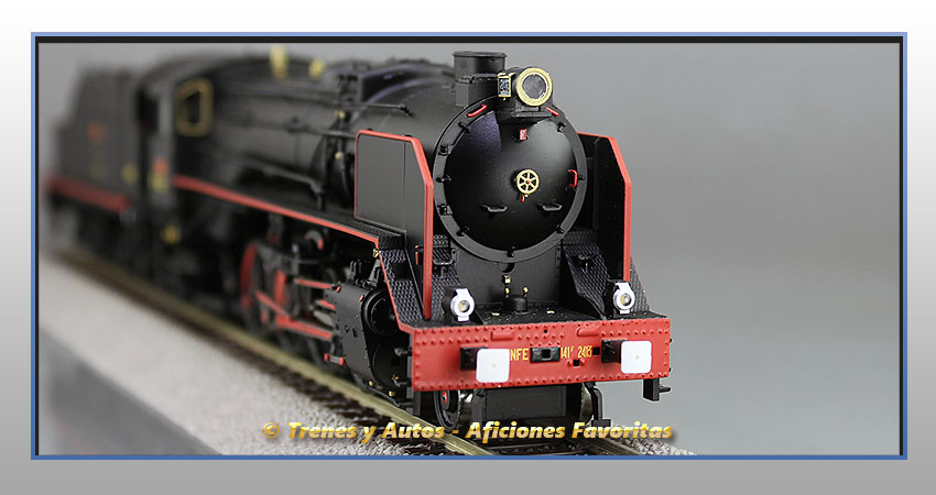 Locomotora vapor con ténder Serie 141F Mikado - Renfe