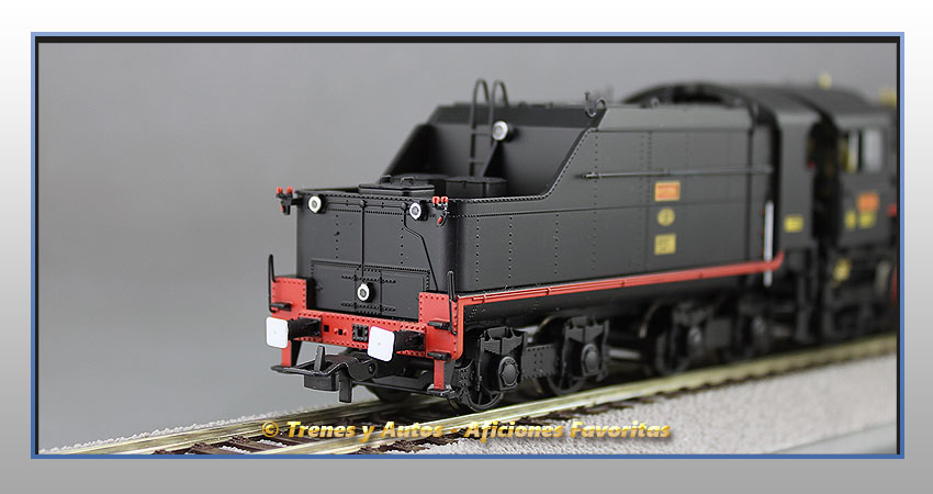 Locomotora vapor con ténder Serie 141F Mikado - Renfe