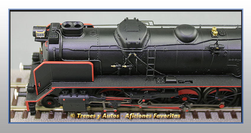 Locomotora vapor con ténder Serie 141F Mikado - Renfe