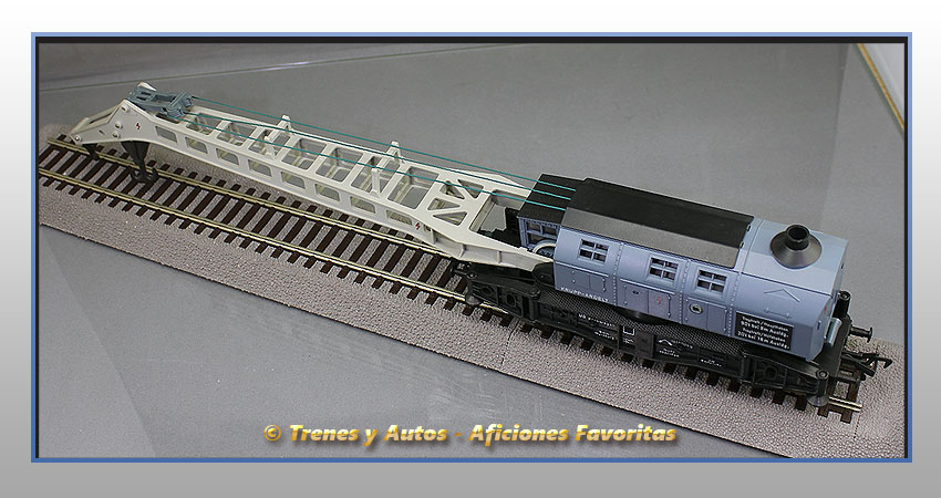Vagón plataforma Bww grúa 90 T - DB