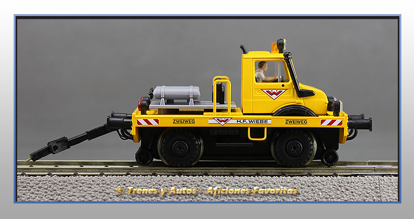 Máquina vía Unimog con remolque hilo catenaria - Grupo Zagro - DB