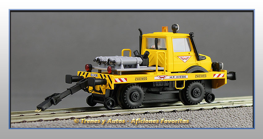Máquina vía Unimog con remolque hilo catenaria - Grupo Zagro - DB