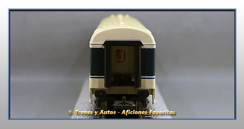 Coche pasajeros AD4h con cabina conducción - ÖBB