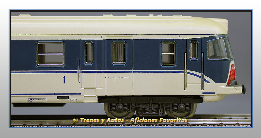 Coche pasajeros AD4h con cabina conducción - ÖBB