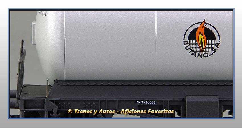 Vagón cisterna gases licuados Tipo PR "Butano S.A." - Renfe