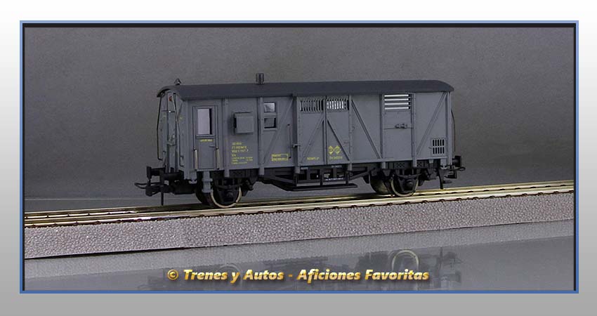 Furgón equipajes Tipo DV con departamento Jefe de tren - Renfe
