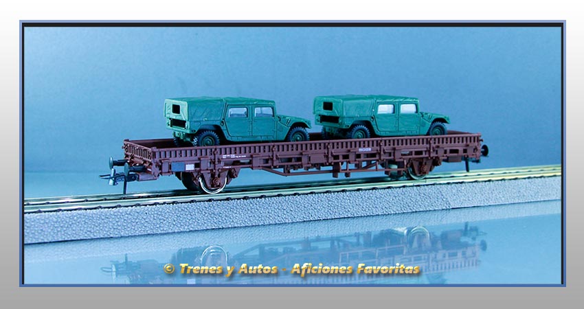 Vagón plataforma telero Tipo Ks Carga 2 vehículos Hummer - Renfe