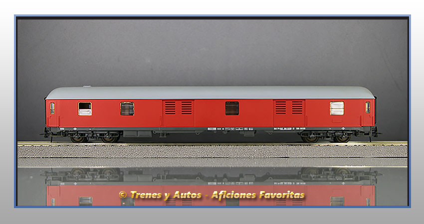 Furgón equipajes D8 8000 - Renfe