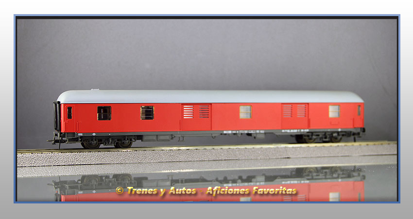 Furgón equipajes D8 8000 - Renfe