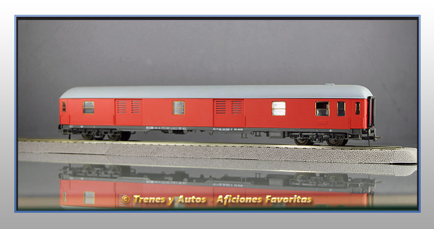 Furgón equipajes D8 8000 - Renfe