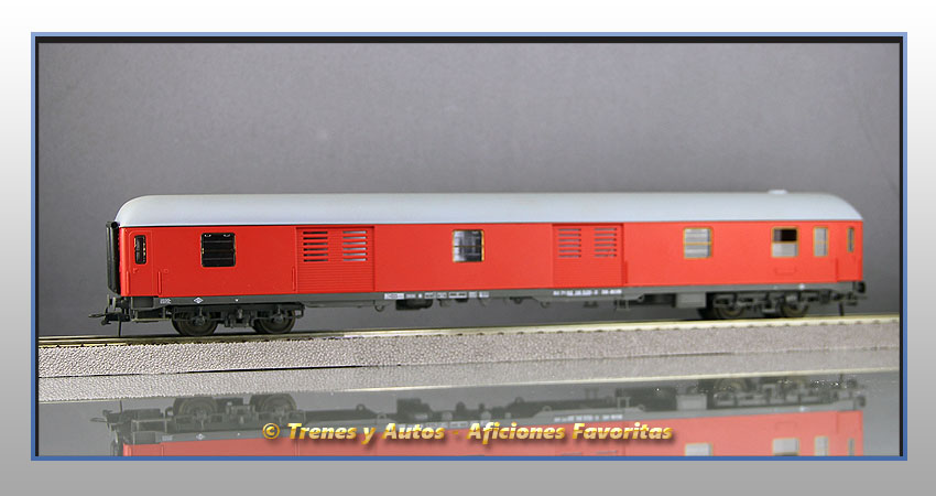 Furgón equipajes D8 8000 - Renfe