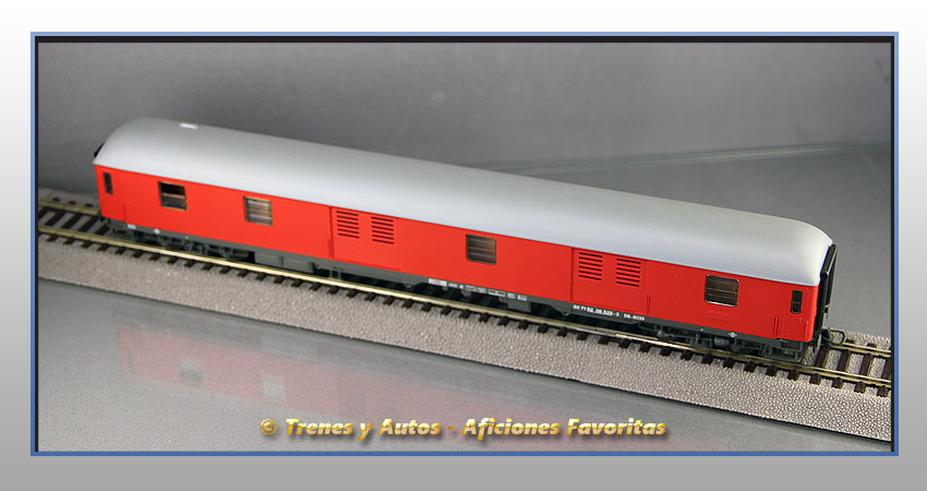 Furgón equipajes D8 8000 - Renfe