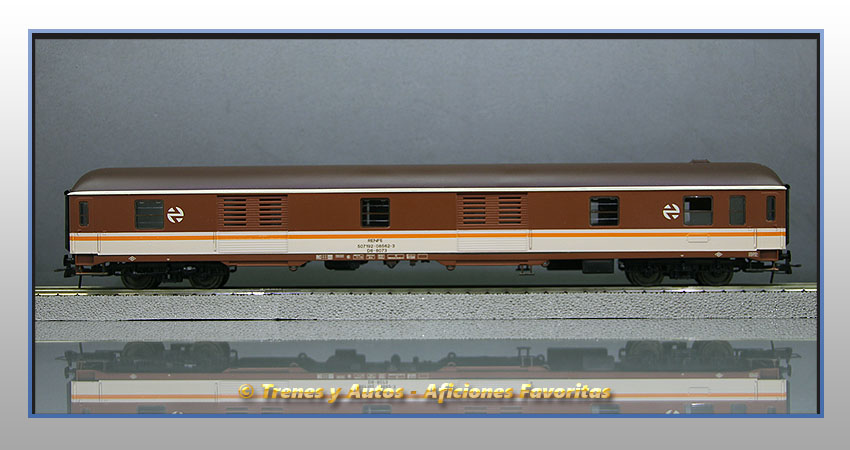 Furgón equipajes Serie 8000 D8-8073 "Estrella" - Renfe