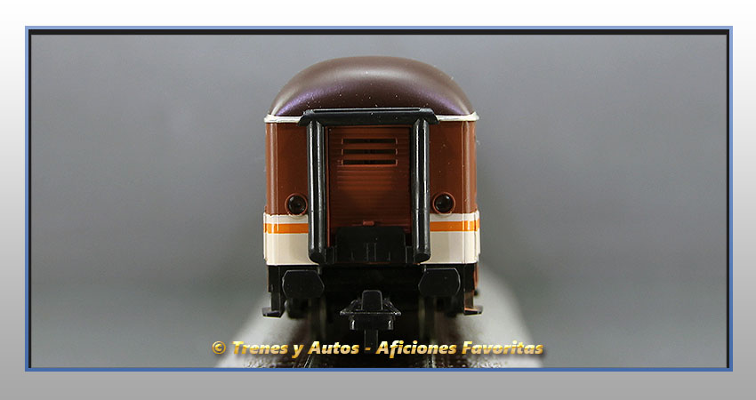 Furgón equipajes Serie 8000 D8-8073 "Estrella" - Renfe