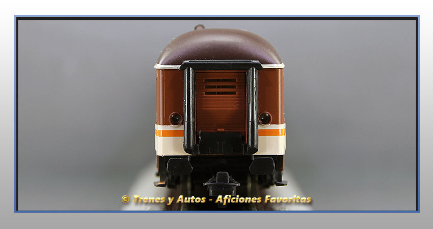 Furgón equipajes Serie 8000 D8-8073 "Estrella" - Renfe