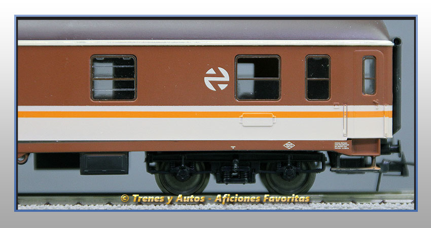 Furgón equipajes Serie 8000 D8-8073 "Estrella" - Renfe