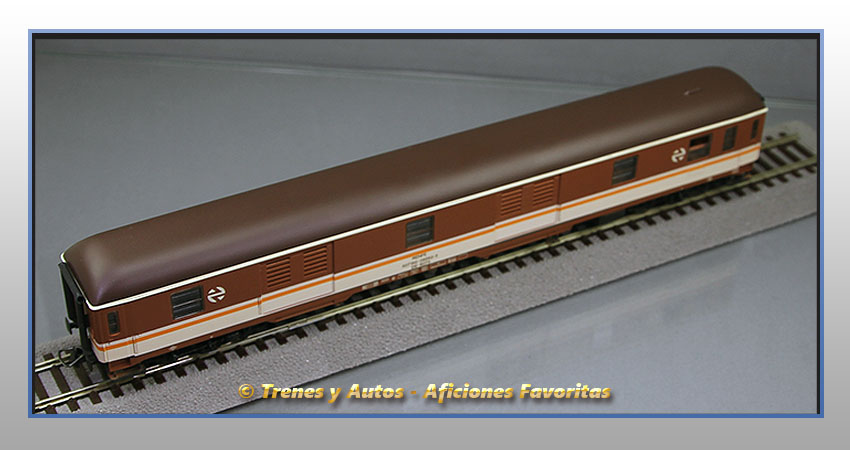 Furgón equipajes Serie 8000 D8-8073 "Estrella" - Renfe
