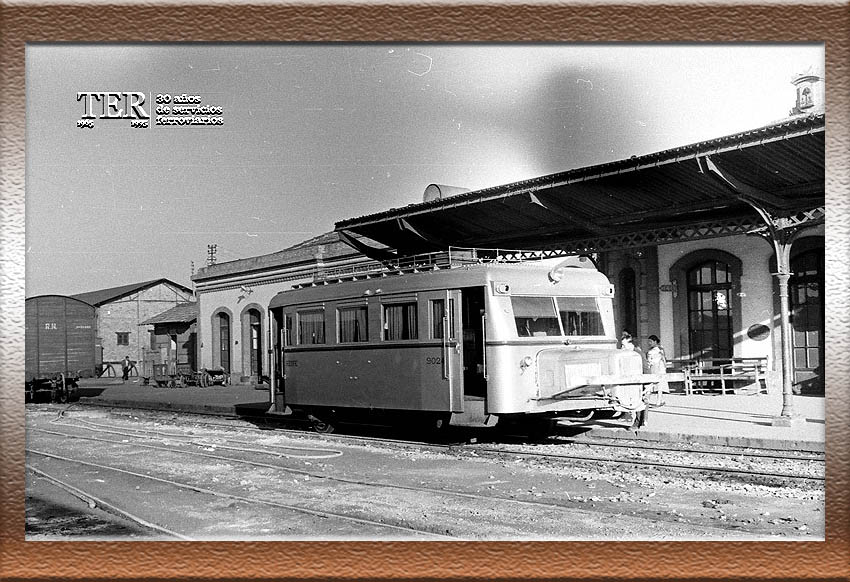 Automotor térmico Zaragoza - Renfe