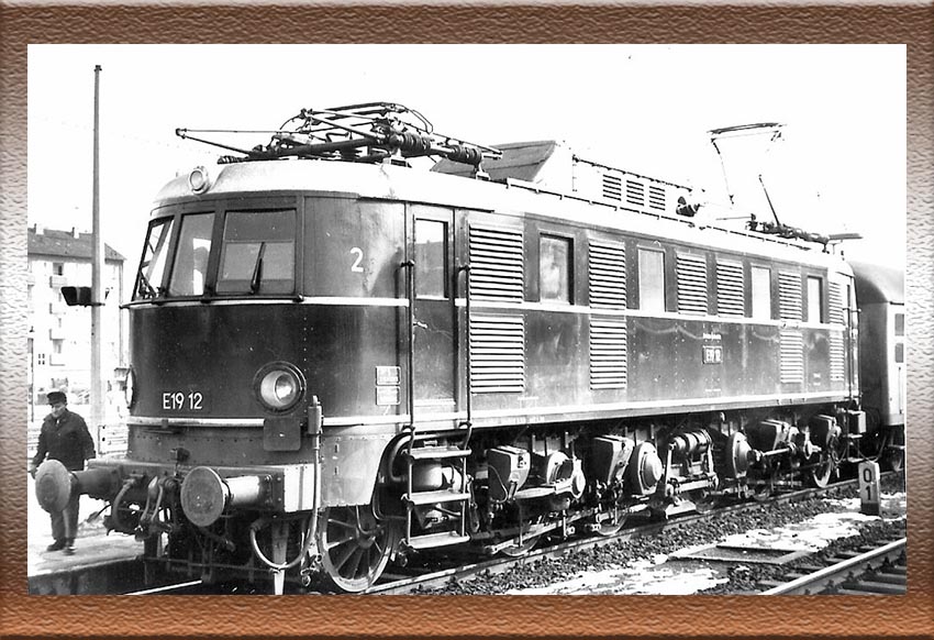 Locomotora eléctrica E19 12 - DRG