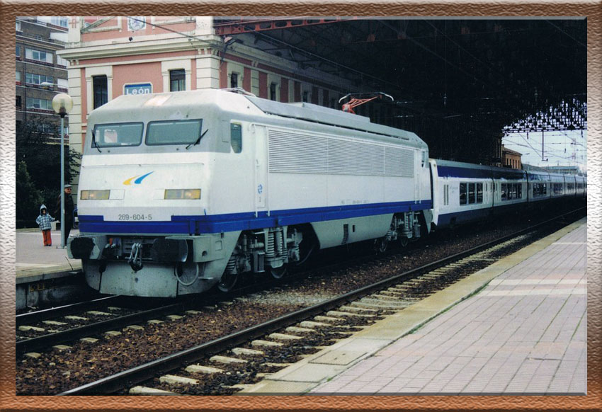 Locomotora eléctrica 269-604-5 Grandes Líneas - Renfe