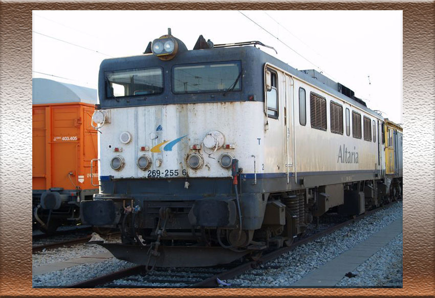 Locomotora eléctrica 269-255-6 "Altaria" - Renfe