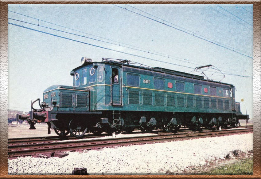 Locomotora eléctrica Serie 7100 - renfe